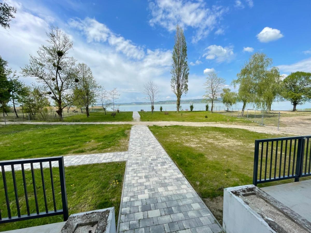 Gyoengybagoly Apartman Балатонберень Экстерьер фото