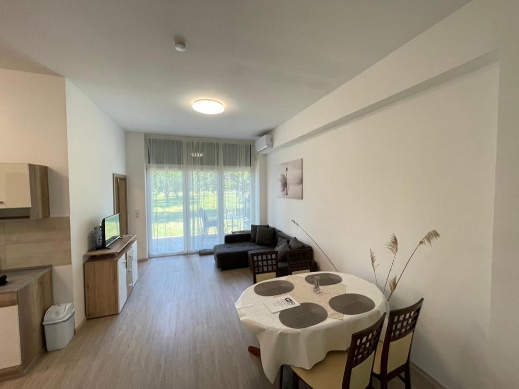 Gyoengybagoly Apartman Балатонберень Экстерьер фото